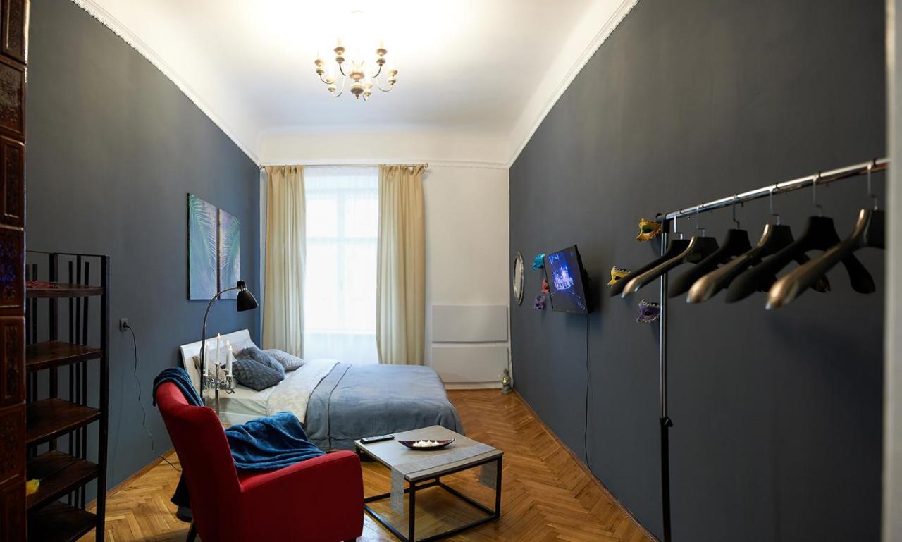 Stylish Apartments In The Center Lviv Ngoại thất bức ảnh