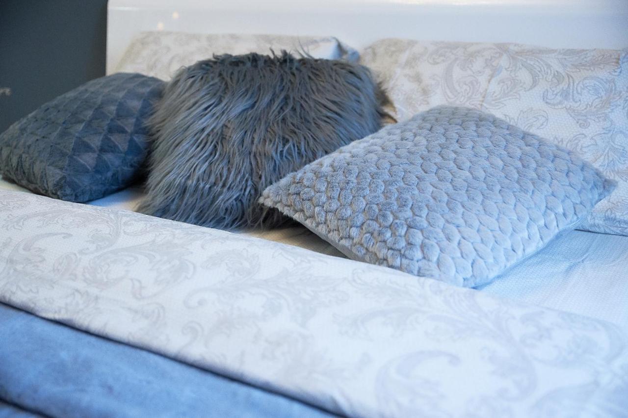 Stylish Apartments In The Center Lviv Ngoại thất bức ảnh
