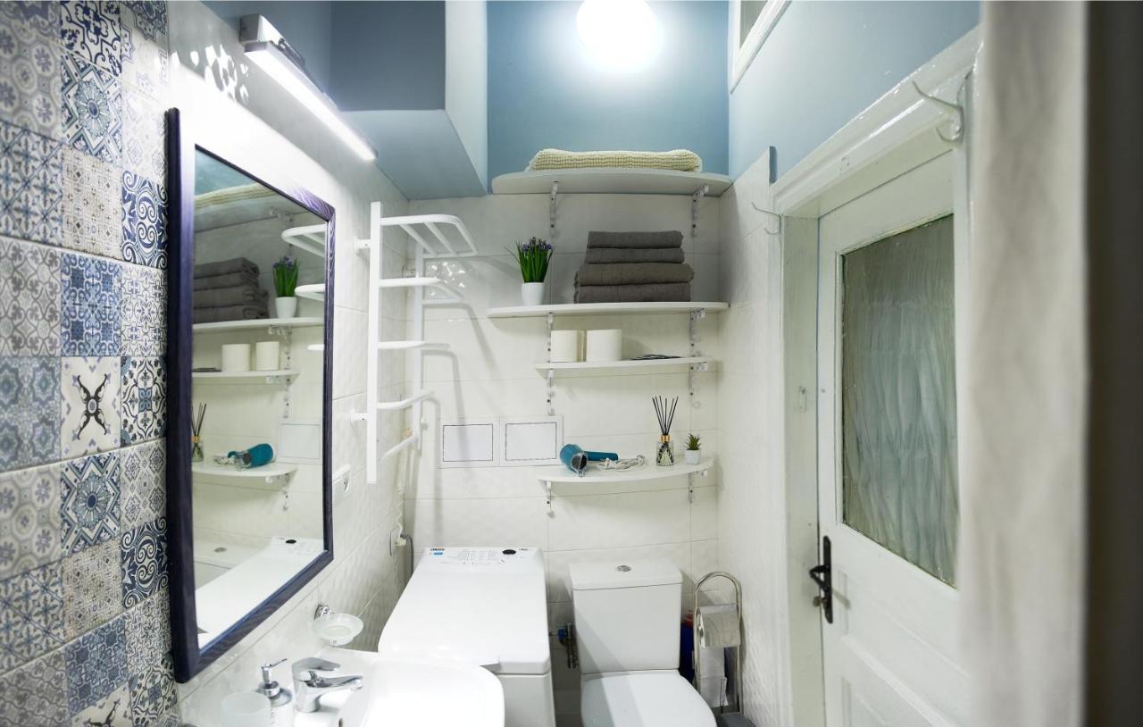 Stylish Apartments In The Center Lviv Ngoại thất bức ảnh