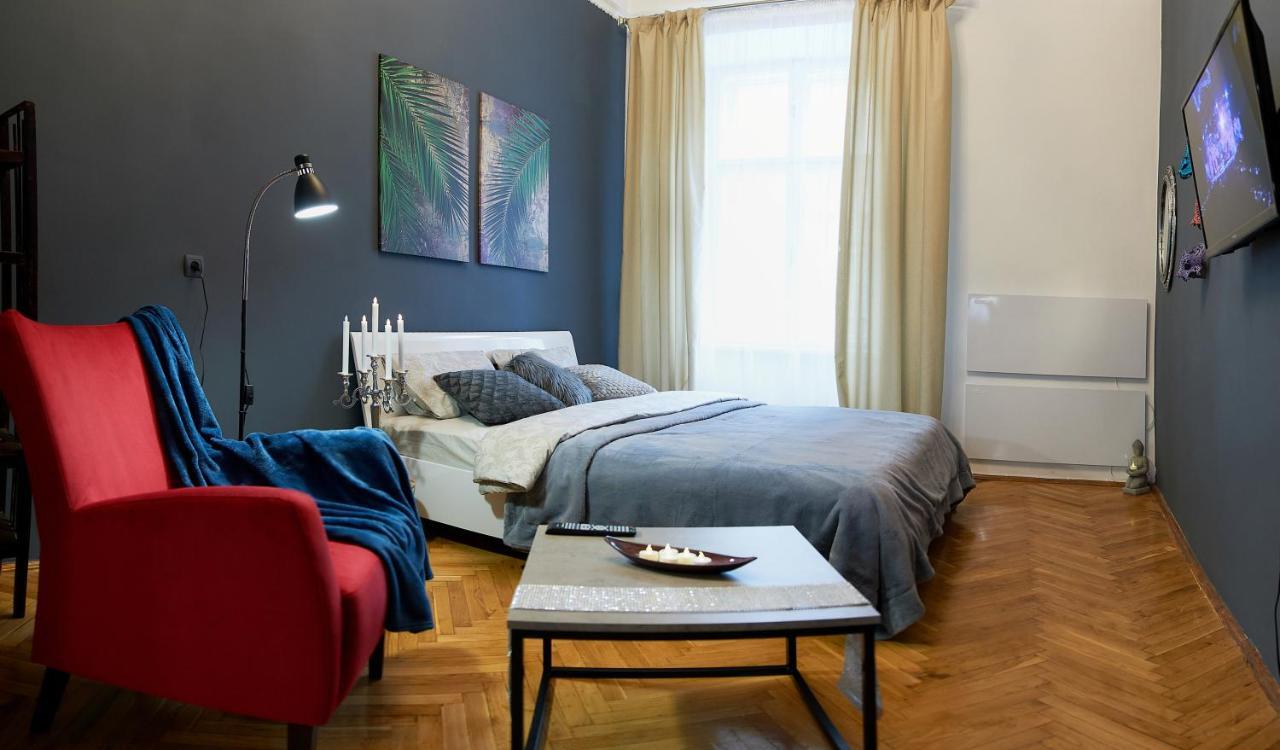 Stylish Apartments In The Center Lviv Ngoại thất bức ảnh